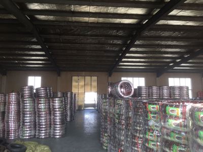 工厂销售各种型号摩托车轮胎外胎内胎2.50-17出口轮胎 motorcycle tyre/tire