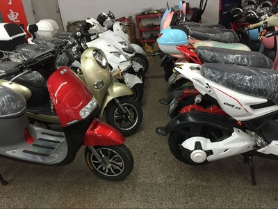 跑狼电动车