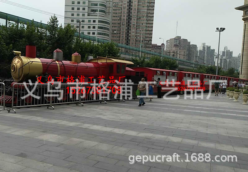 厂家定做复古蒸汽大火车1比1火车模型景观小品景区商场火车餐厅
